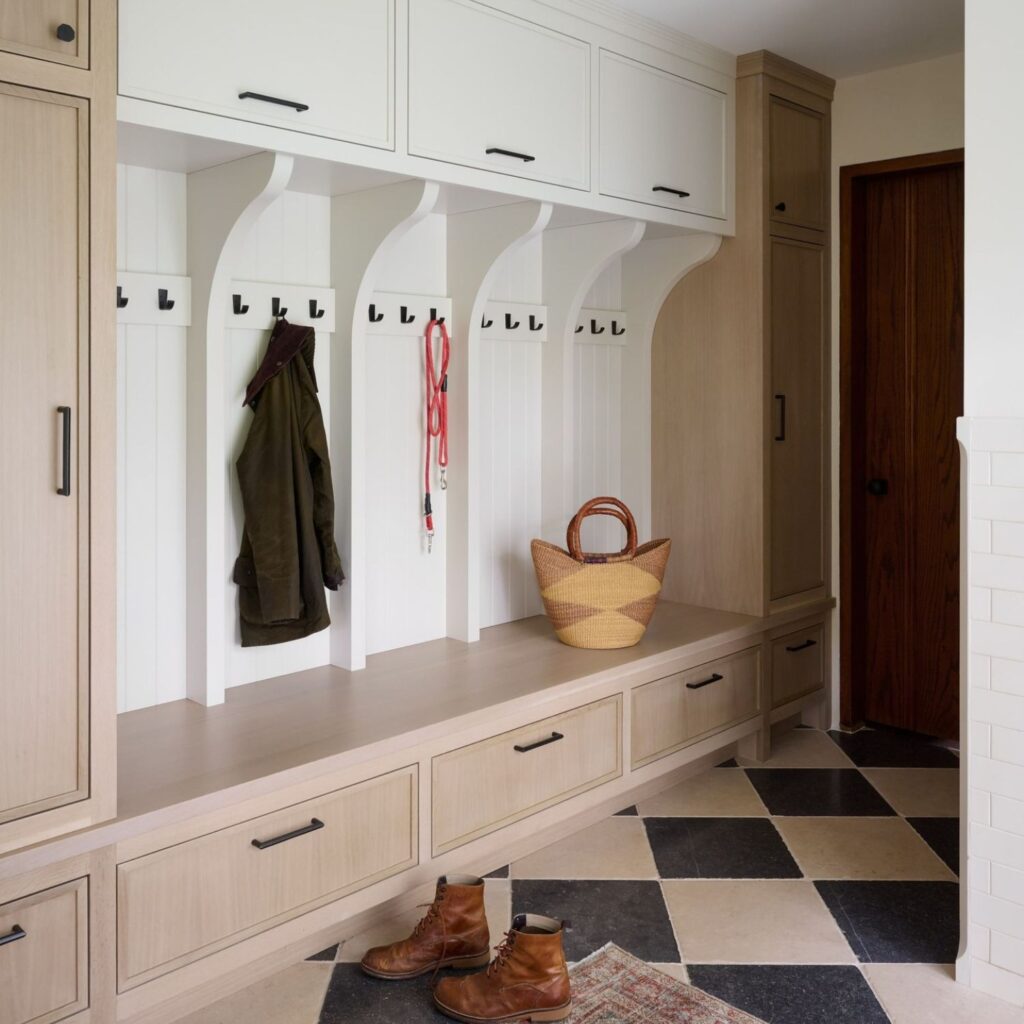 Mudroom in House Design Ideas