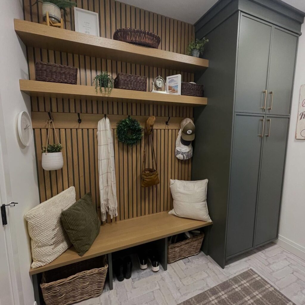 Mudroom in House Design Ideas